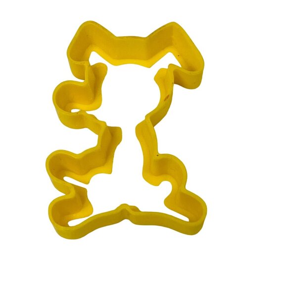 Dog Shaped Cookie Cutter Yellow Fun Baking Vintage Pity Puppy - Picture 4 of 5
